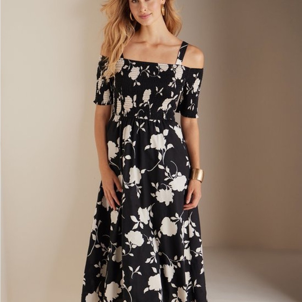 Soft Surroundings White‎ and Cream Off-Shoulder Divani dress. Worn about 3x - Picture 3 of 7